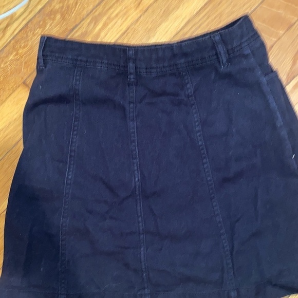 skirt - Picture 3 of 3